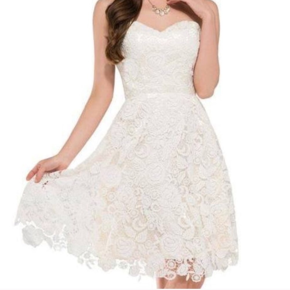 Ivory Lace strapless dress